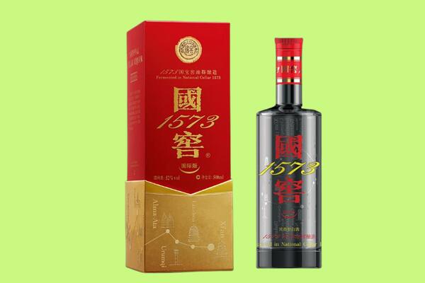 伊犁昭苏县回收国窖1573.jpg